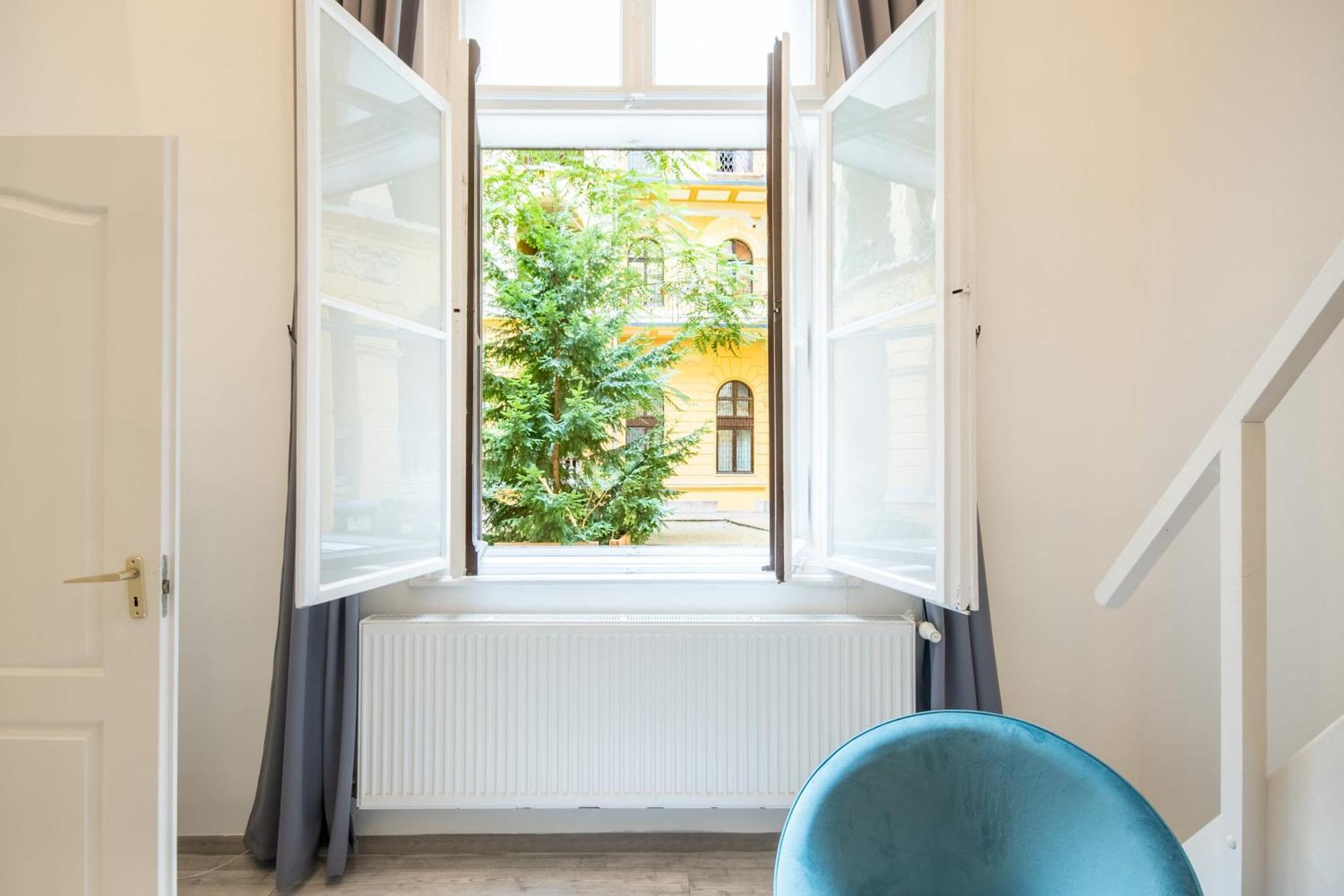 - Large - Easy Sleep Budapest